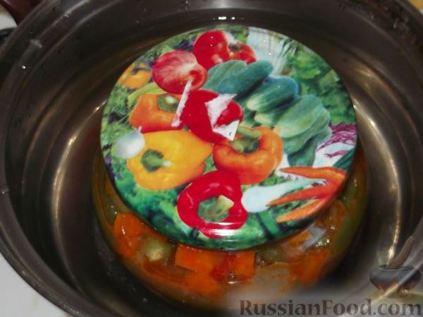 Салат из стручковой фасоли и моркови