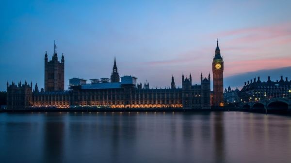 Правительство Британии готовит новые налоги для онлайн-продавцов