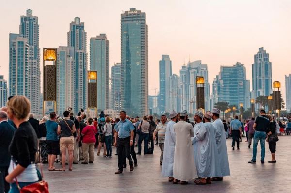 <br />
Десятки тысяч туристов из Европы заполнили улицы Дубая<br />
