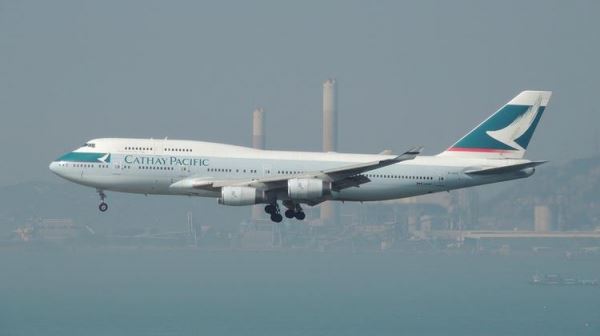 <br />
Авиакомпания Cathay Pacific разрешила летать без маски пассажирам бизнес-класса<br />
